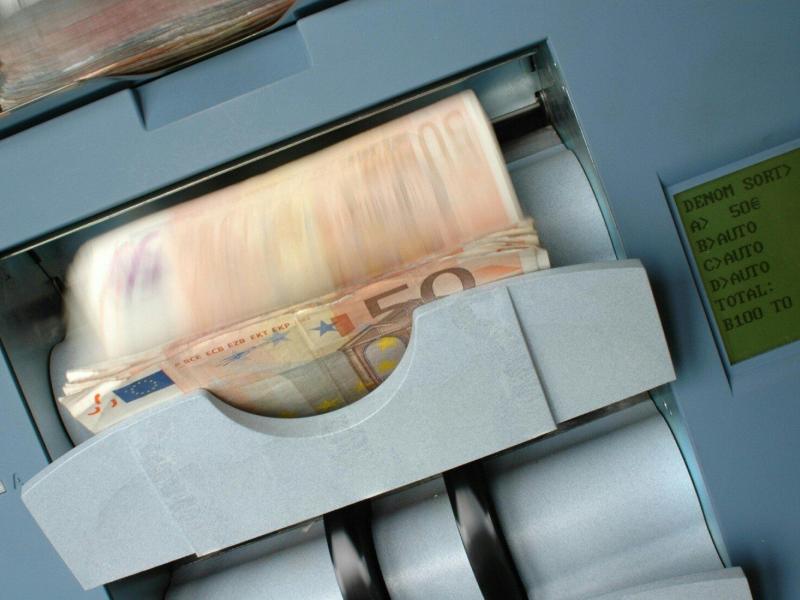 ΔΥΠΑ - Voucher "Μαμούθ": 170.000 εργαζόμενοι πατάνε το "κουμπί" αύριο για τα 750Є (Οδηγίες)