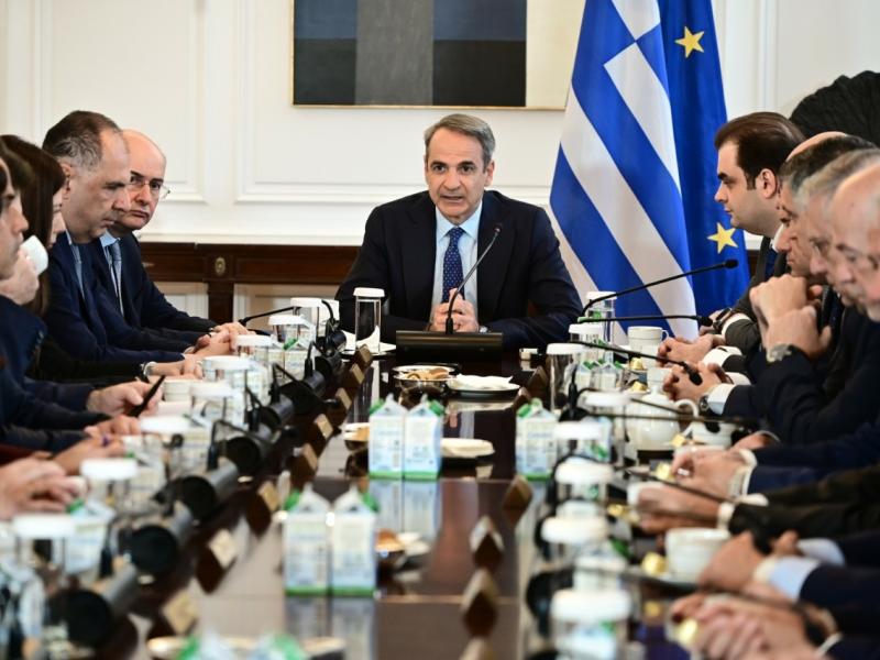 ο Κυριάκος Μητσοτάκης κατά την εισαγωγική του τοποθέτηση στο πρώτο Υπουργικό Συμβούλιο