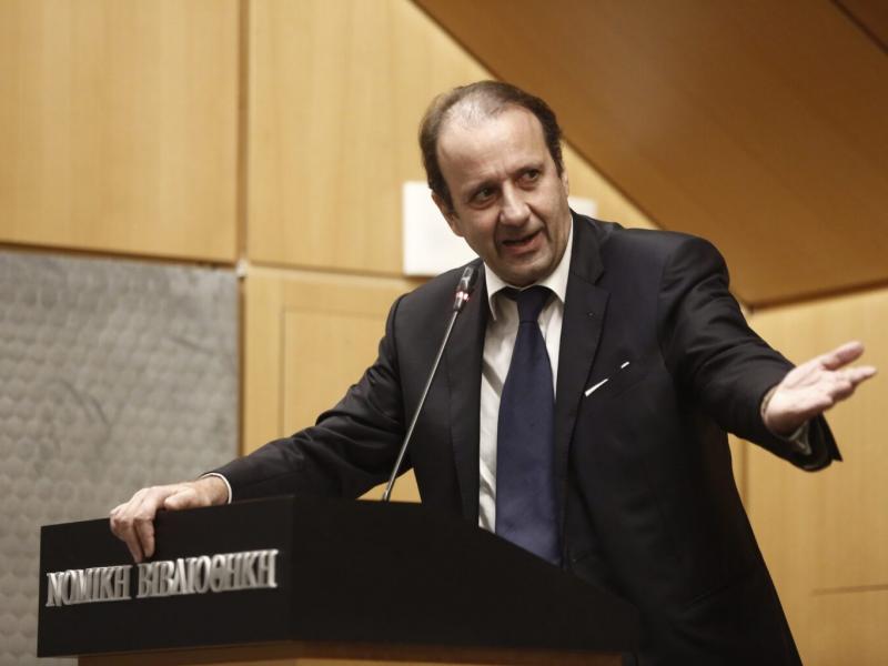 Λαζαράτος για Μη Κρατικά ΑΕΙ: «Είμαι υπέρ των ιδιωτικών Πανεπιστημίων – Να διασφαλίζεται ότι τα μαθήματα δεν γίνονται σε “κοτέτσια”»