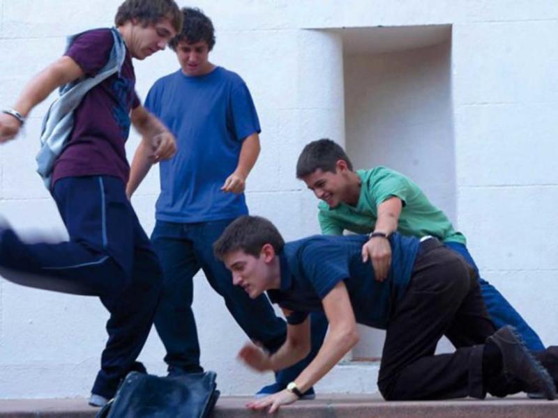 Βία μεταξύ μαθητών