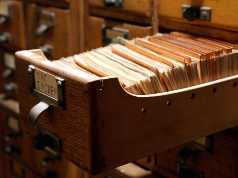 Γλωσσική συνύπαρξη πίσω από τα ονόματα - Ελληνικά επώνυμα με αλβανική καταγωγή