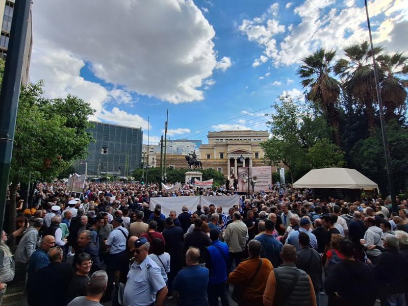 Συγκέντρωση στρατιωτικών