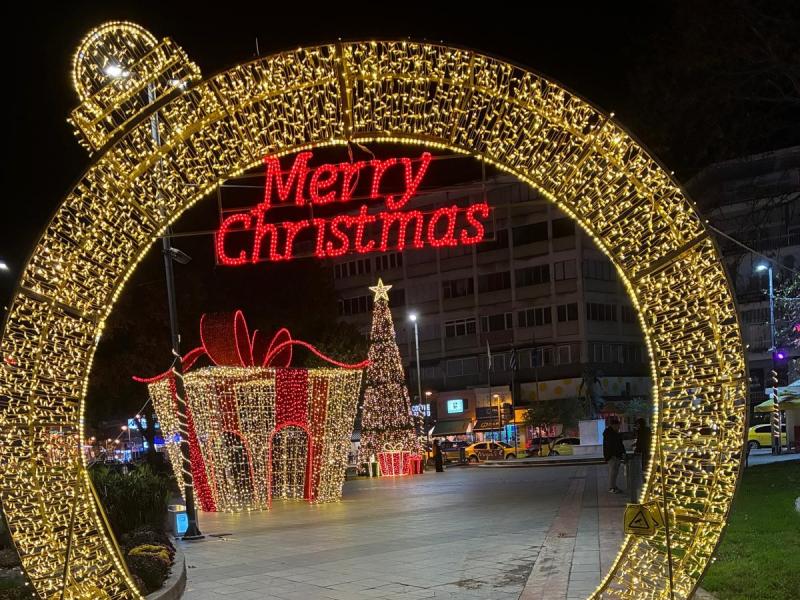 Προτείνω από σήμερα να λέμε: Καλά Χριστούγεννα!...