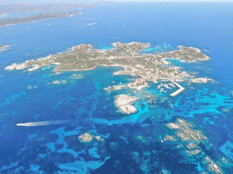 Καβάλο: Το νησί-παράδεισος των κροίσων και των μαφιόζων (Φωτογραφίες)