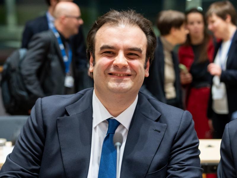 ΟΠΑ για εκλογή Πιερρακάκη στο Eurogroup: «Περηφάνια για τον απόφοιτό μας»