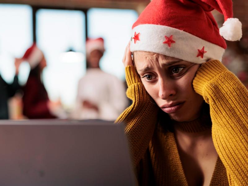 Έξαρση ηλεκτρονικών απατών ενόψει Χριστουγέννων