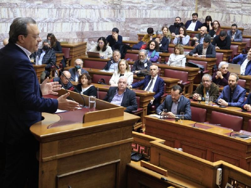 Φάμελλος: «Ο κ. Μητσοτάκης είναι αυτός που κλείνει τις εθνικές οδούς»