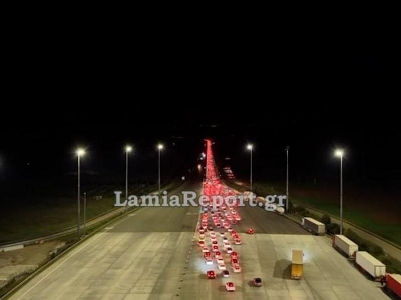 Εφιαλτική επιστροφή των εκδρομέων: Πάνω από 4 ώρες το Λαμία - Αθήνα