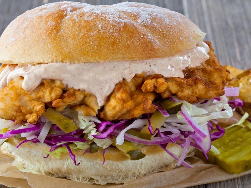 Το απόλυτο sandwich με τραγανό σνίτσελ