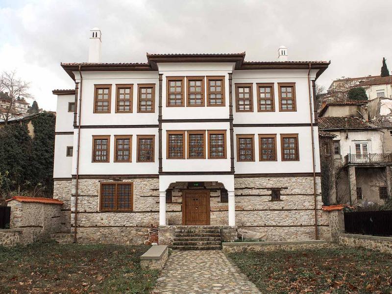 Νέα στέγη για τα Γενικά Αρχεία του Κράτους στην Καστοριά - 362.000 ευρώ για τον πλήρη εξοπλισμό του «Αρχοντικού Τζώρτζα»