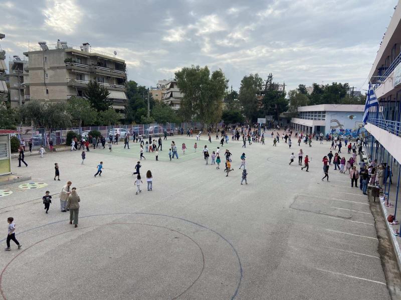 Χαλάνδρι: Στα «κάγκελα» οι γονείς για τις συγχωνεύσεις νηπιαγωγείων