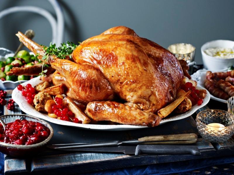 Χριστούγεννα 2025: Δείπνο για 6-8 άτομα με λιγότερα από 80€ – Δείτε πώς