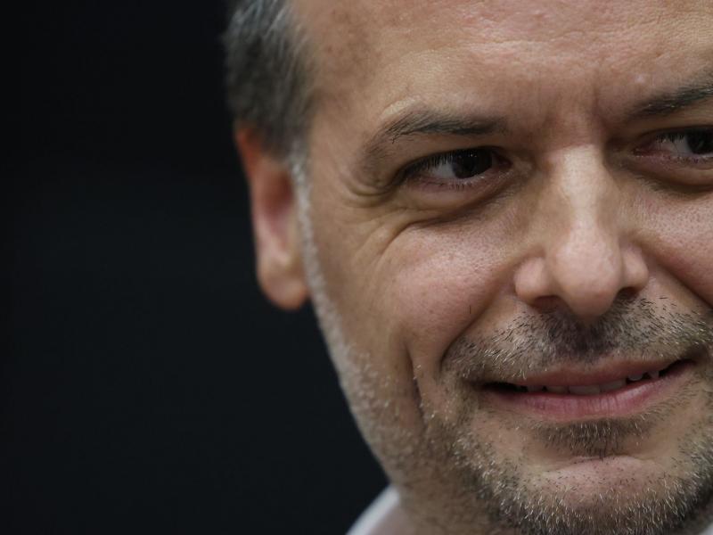 Ο Χάρης Δούκας στο alfavita.gr: Η Παιδεία δεν αντέχει άλλο συγκεντρωτισμό!!