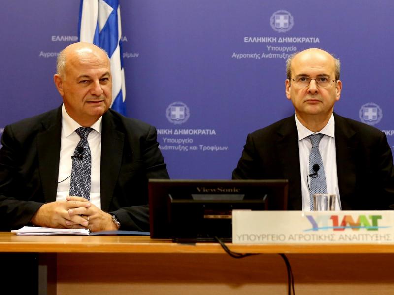 Κωστής Χατζηδάκης, Τσιάρας 