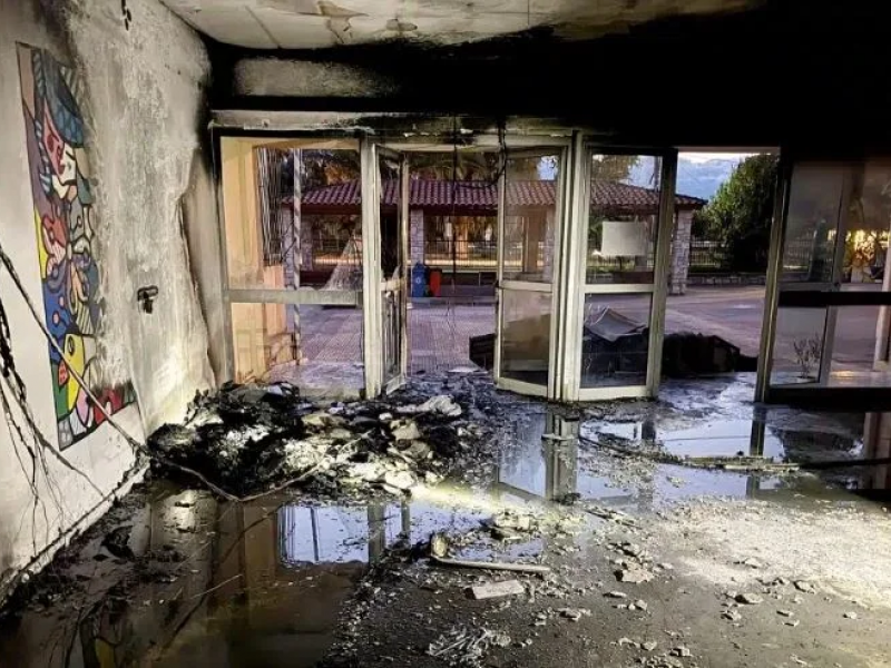 Στόχος εμπρηστών το Γυμνάσιο-Λύκειο Ιτέας: «Μάχη» με τον χρόνο για να ανοίξουν τα σχολεία