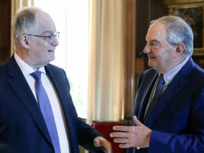 Συνάντηση Τασούλα-Καραμανλή στο Προεδρικό Μέγαρο - Τι συζήτησαν;