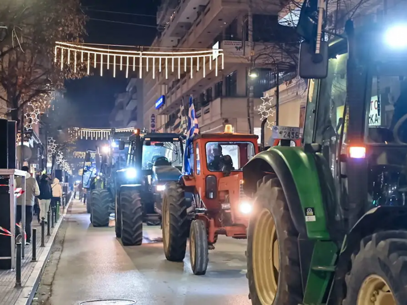 Αγροτικά μπλόκα: Σχέδιο για «πολιορκία» της Αθήνας και ολικό αποκλεισμό της χώρας