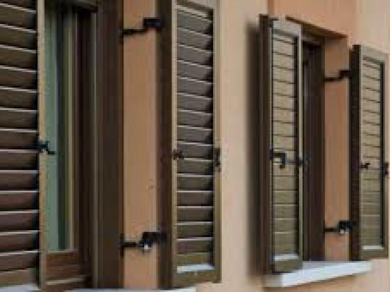 Το έξυπνο «τρικ» με τα παντζούρια που κρατά το σπίτι ζεστό τον χειμώνα