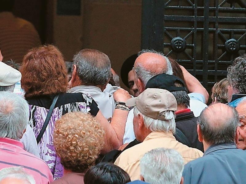 Συντάξεις: «Φυγή» χιλιάδων από Δημόσιο, ΟΤΑ και εκπαίδευση