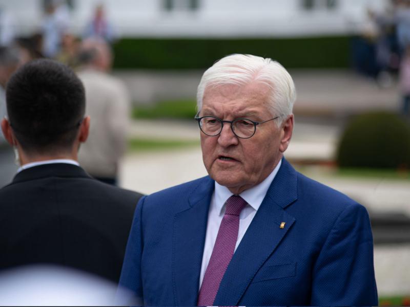 «Κεραυνοί» από τον Γερμανό πρόεδρο κατά ΗΠΑ: Ο κόσμος να μη μετατραπεί σε «λημέρι ληστών»