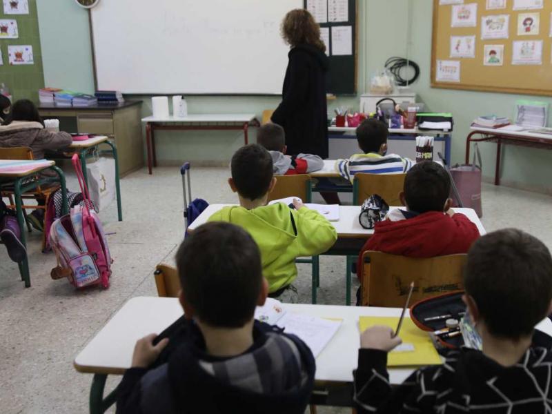 Θεολόγοι: Πόσοι διορίστηκαν το 2020–2025 και πόσοι αναπληρωτές προσλήφθηκαν έως τον Δεκέμβριο 2025