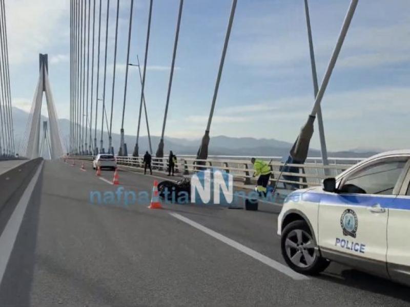 Τραγωδία στη γέφυρα Ρίου-Αντιρρίου: Νταλίκα «σάρωσε» μοτοσικλέτα – Νεκρός ο αναβάτης