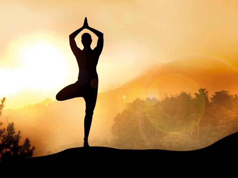 Πώς η στάση στο ένα πόδι δείχνει την ηλικία του σώματος και του νου