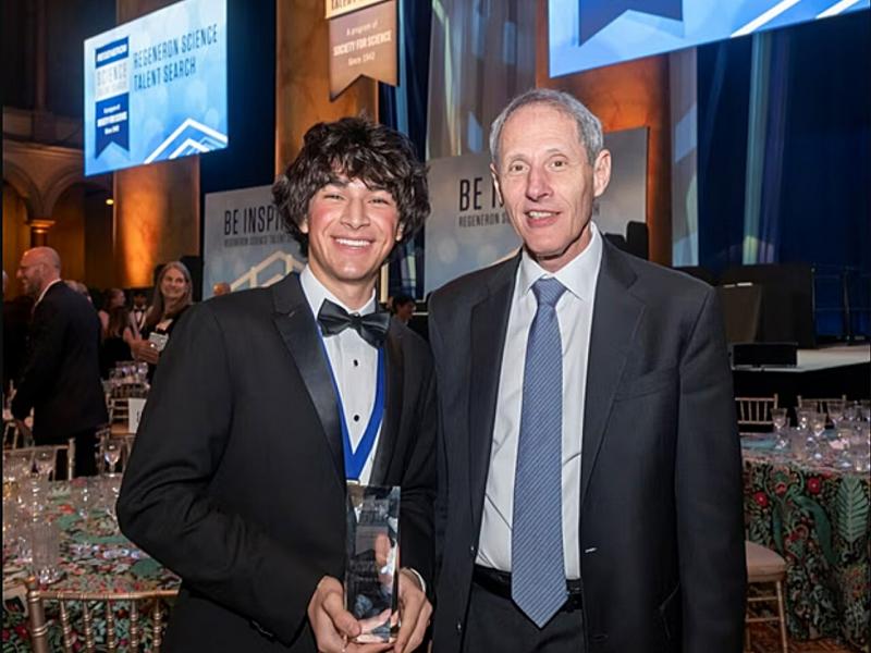 Έφηβος «φωτίζει» το σύμπαν με... 1,5 εκατ. νέες κοσμικές ανακαλύψεις