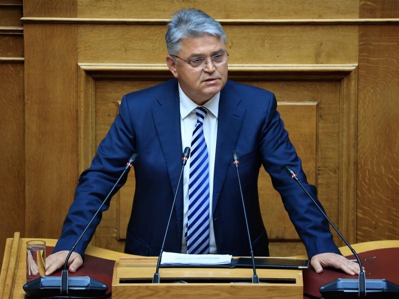 Νατσιός: «Βλασφημία η θεωρία του Δαρβίνου – Καταγόμαστε από τον Αδάμ και την Εύα»