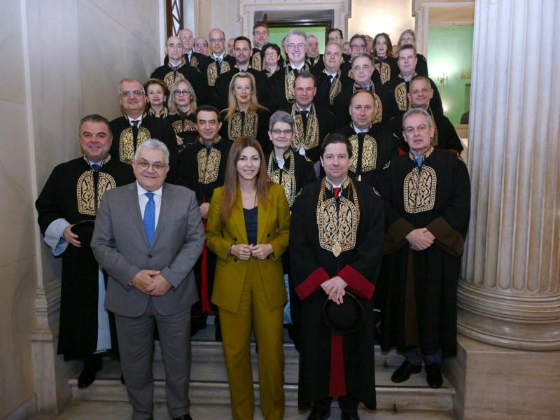 ΕΚΠΑ: Παρουσία Ζαχαράκη - Παπαϊωάννου η απονομή των ετήσιων βραβείων καθηγητών