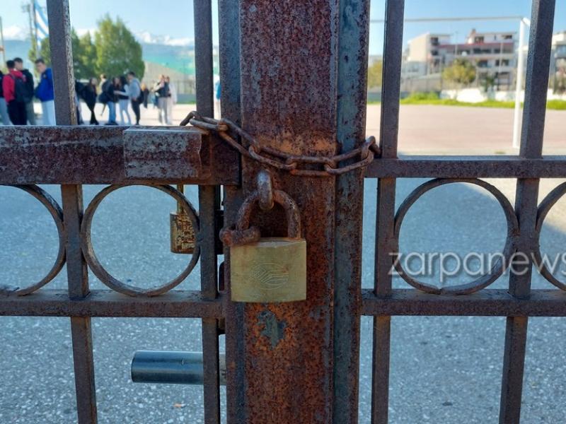 Χανιά: Μαθητές και καθηγητές στο “κόκκινο” – Ακυρωμένα μαθήματα και κενά σε Πληροφορική και Φιλολογία