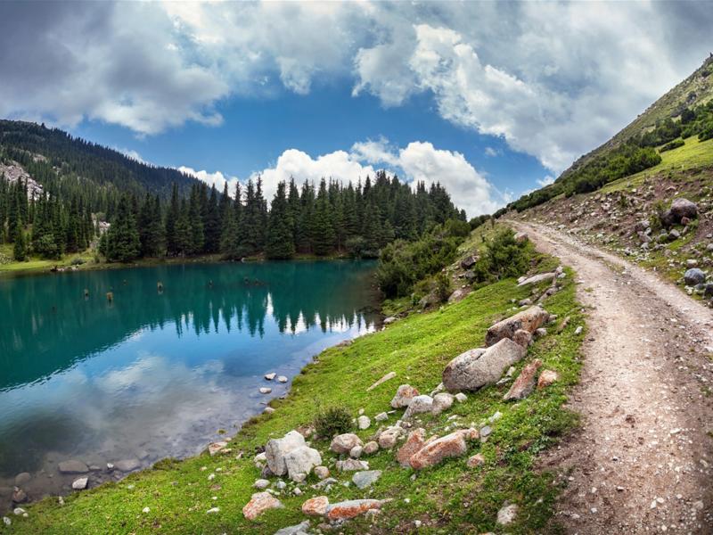 Ταξίδι με μόλις 63 ευρώ: Ο άγνωστος προορισμός που κερδίζει τους Έλληνες ταξιδιώτες