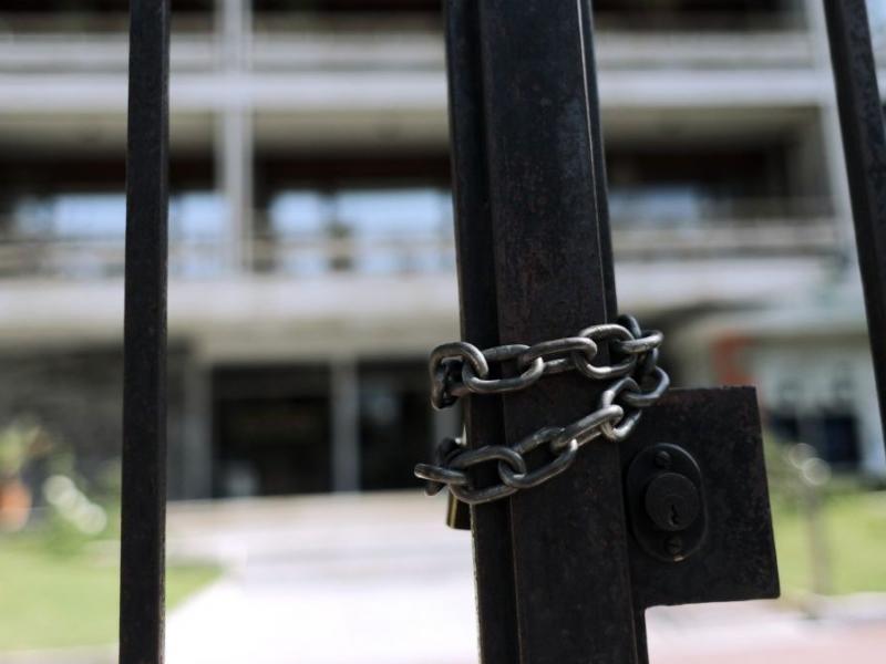 κλειστό σχολείο