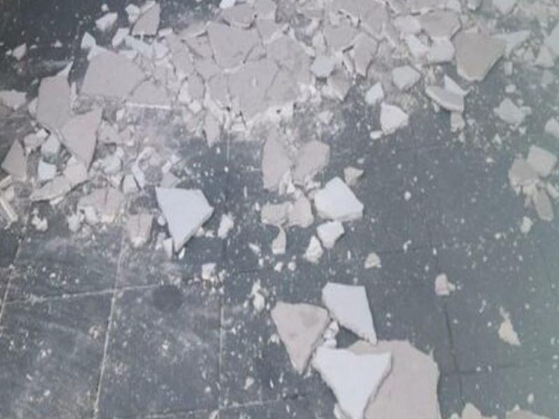 Παλαιό Φάληρο: Έπεσαν σοβάδες σε τουαλέτες σχολείου – Η μαρτυρία μητέρας