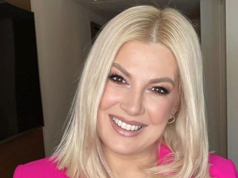 Ράνια Θρασκιά στο alfavita.gr: «Κοιτάμε μπροστά σε μία κοινωνία που φροντίζει την ψυχική υγεία των γυναικών»