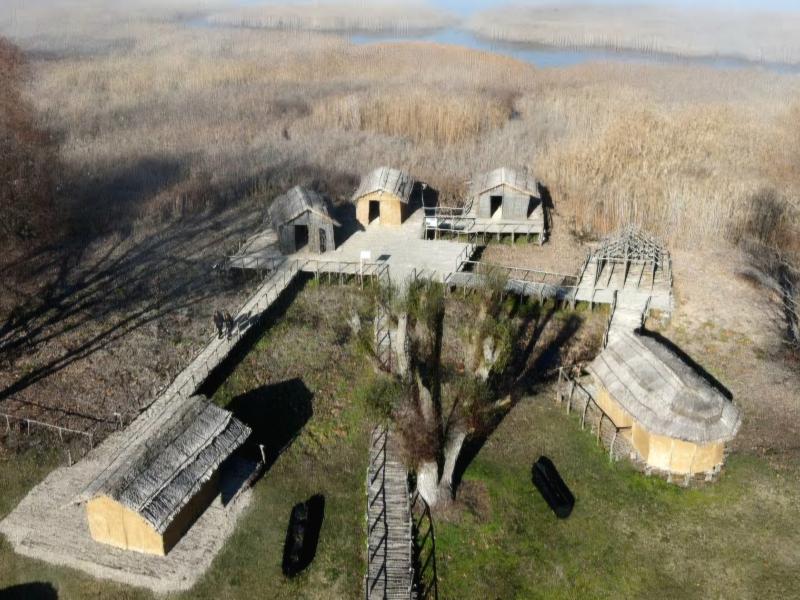 Δισπηλιό Καστοριάς: Το προϊστορικό χωριό των 7.500 ετών που κρύβει ένα άλυτο μυστήριο (Βίντεο)