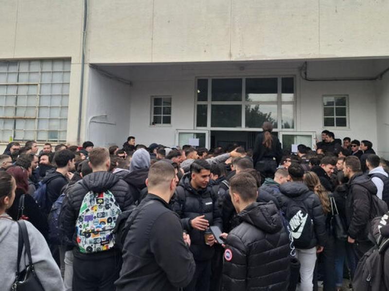 ΑΕΝ Ασπροπύργου: «Πλημμύρισαν» τις κάλπες οι σπουδαστές – Μαζική συμμετοχή στις εκλογές