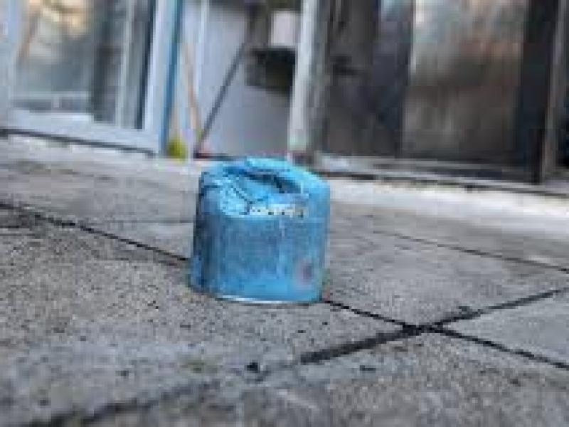 Γκαζάκια σε πολυκατοικία με αστυνομικό και κοσμήτορα ΕΜΠ