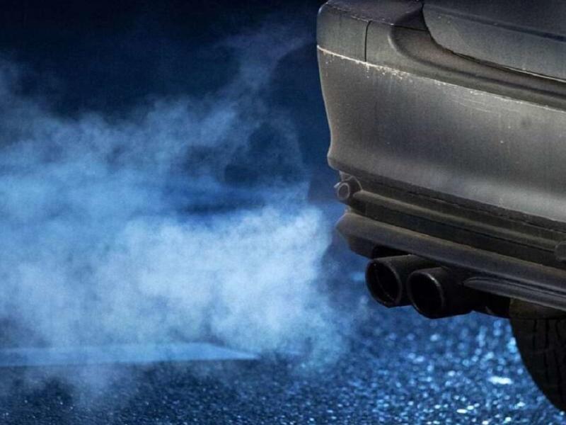 Αυτοκίνητο με καυσαέριο