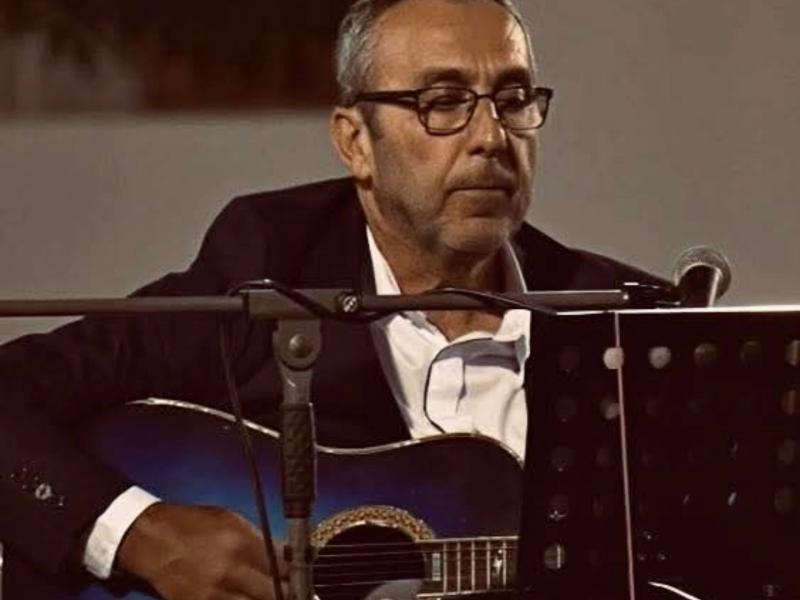 «Έφυγε» από τη ζωή ο εμβληματικός εκπαιδευτικός Κώστας Τσολάκης