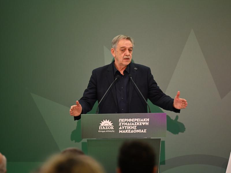 ΠΑΣΟΚ: Τον Πάρι Κουκουλόπουλο πρότεινε για αντιπρόεδρο Βουλής ο Ανδρουλάκης