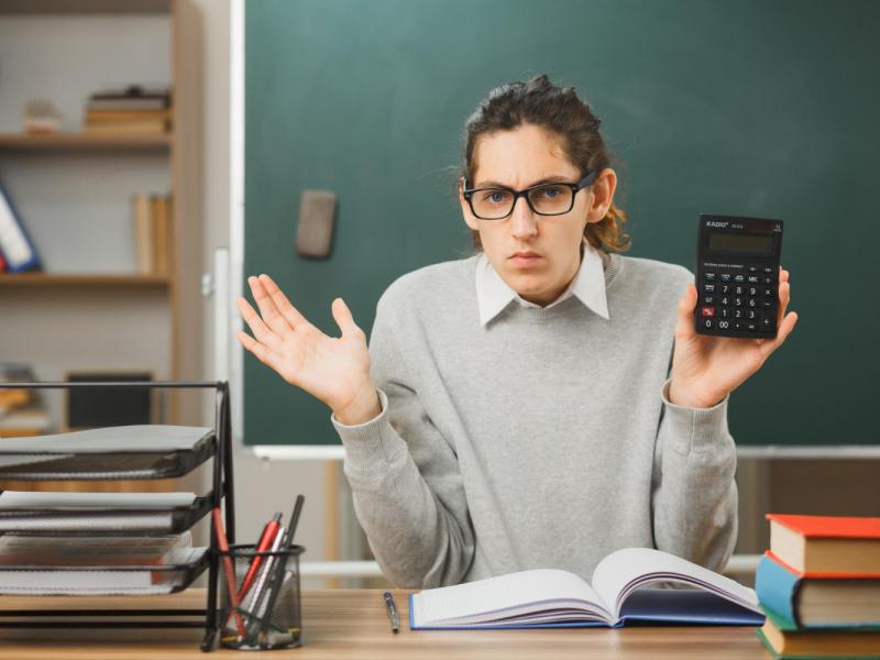 Κατσωνόπουλος: 15 χρόνια «αφαίμαξη» των εκπαιδευτικών με αυξήσεις «ψίχουλα»