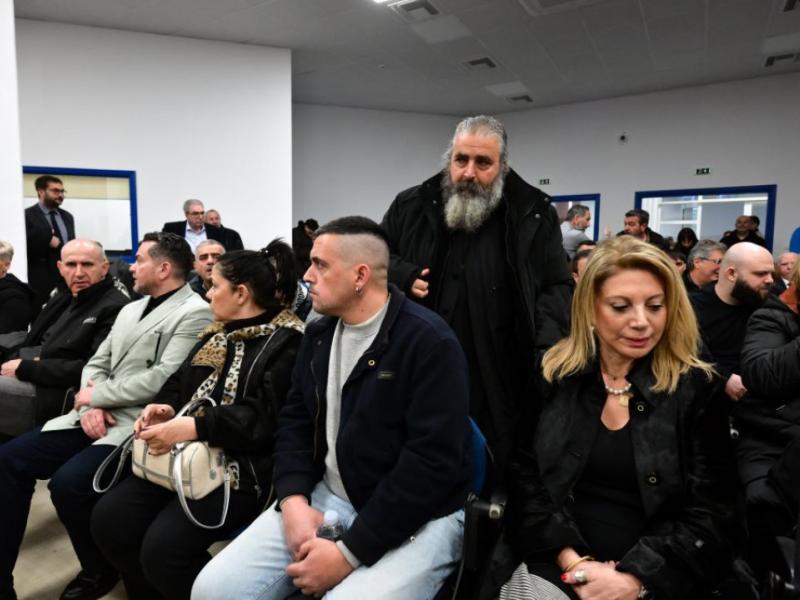 Δίκη Τεμπών: Οργή Πλακιά για «μπάζωμα» της δίκης και προσβολή των θυμάτων