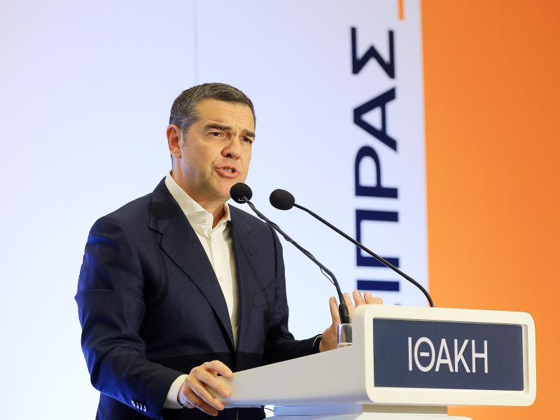 Ολομέτωπη επίθεση Τσίπρα σε Μητσοτάκη από την Αλεξανδρούπολη