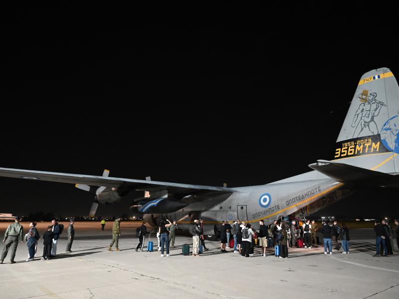 ΥΠΕΞ: Επαναπατρίστηκαν 315 Έλληνες από τη Μέση Ανατολή - Νέες πτήσεις σήμερα