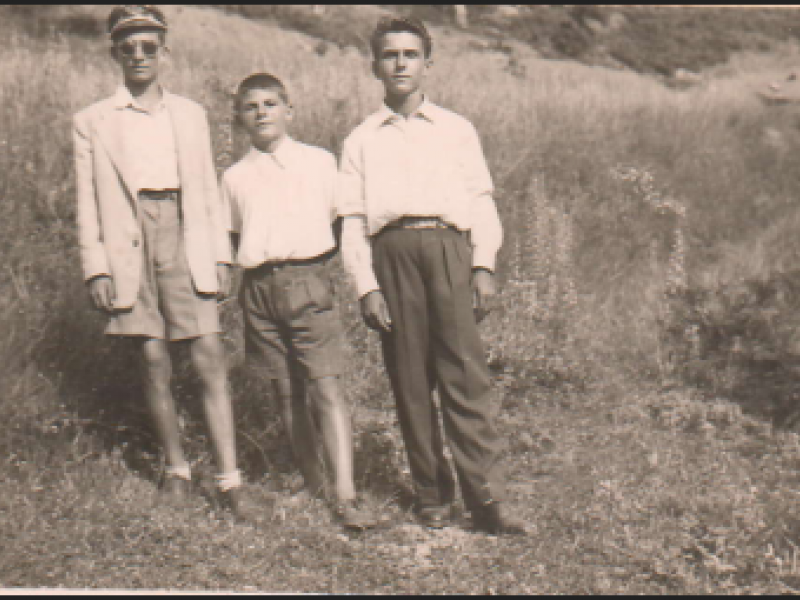 «Συγγνώμη, κύριε! Ποιος απ’ όλους είστε;»