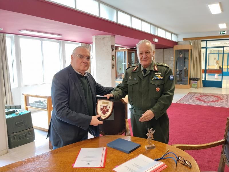 ΠΑΔΑ: Συνεργασία με το 401 Γενικό Στρατιωτικό Νοσοκομείο Αθηνών στον τομέα της Φυσικοθεραπείας