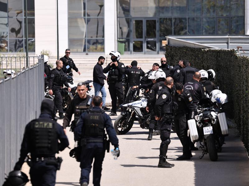 «Με αντιμετώπισαν σαν αδέσποτο σκυλί»: Η επιστολή του 89χρονου μετά τη διπλή επίθεση σε ΕΦΚΑ και Εφετείο