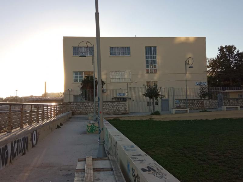 Ηράκλειο: Επικίνδυνη μεταλλική καγκελόπορτα σε Γυμνάσιο