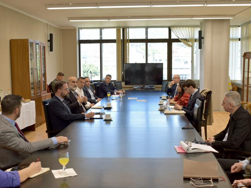 ΠΑΜΑΚ: Επίσκεψη αμερικανικής αποστολής για τη διοίκηση και ασφάλεια της έρευνας